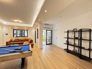 Games room - GameHouse in the City Center (Nicosia)