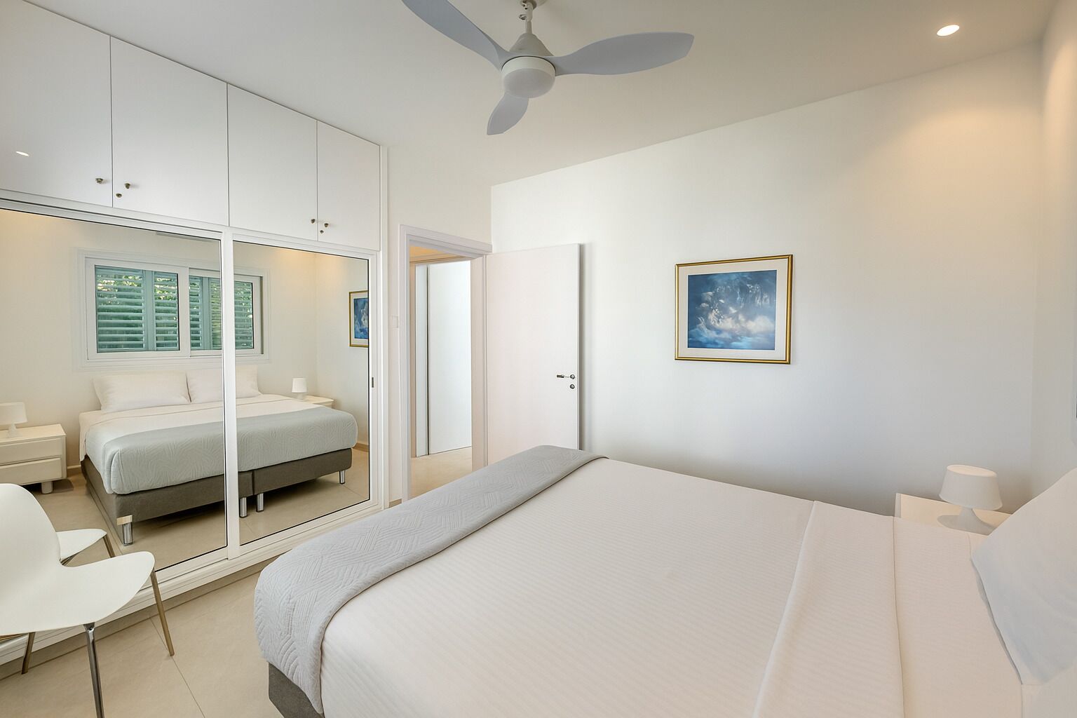 مكواة/لوح كي وواي فاي وملاءات أسرّة