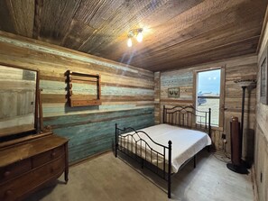 Internet, bed sheets