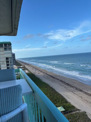 Property grounds - Direct ocean front corner penthouse 2-bedroom 2-bath condo in Jensen Beach (Jensen Beach)