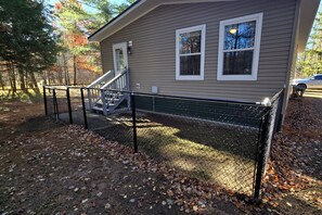 Property grounds - Adventure-Ready St. Germain Getaway Near Lakes, Trails & Rentals (Saint Germain)