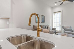Interior - New River Ranch Retreat | King | Dining & Shopping (Lafayette)