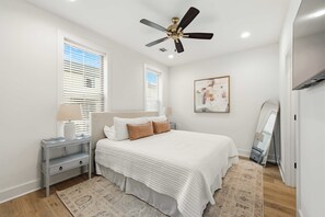 2 habitaciones, tabla de planchar con plancha y cuna de viaje 