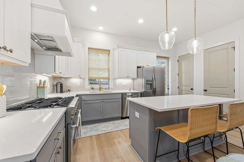 New Oaks Escape - King - River Ranch - Nespresso