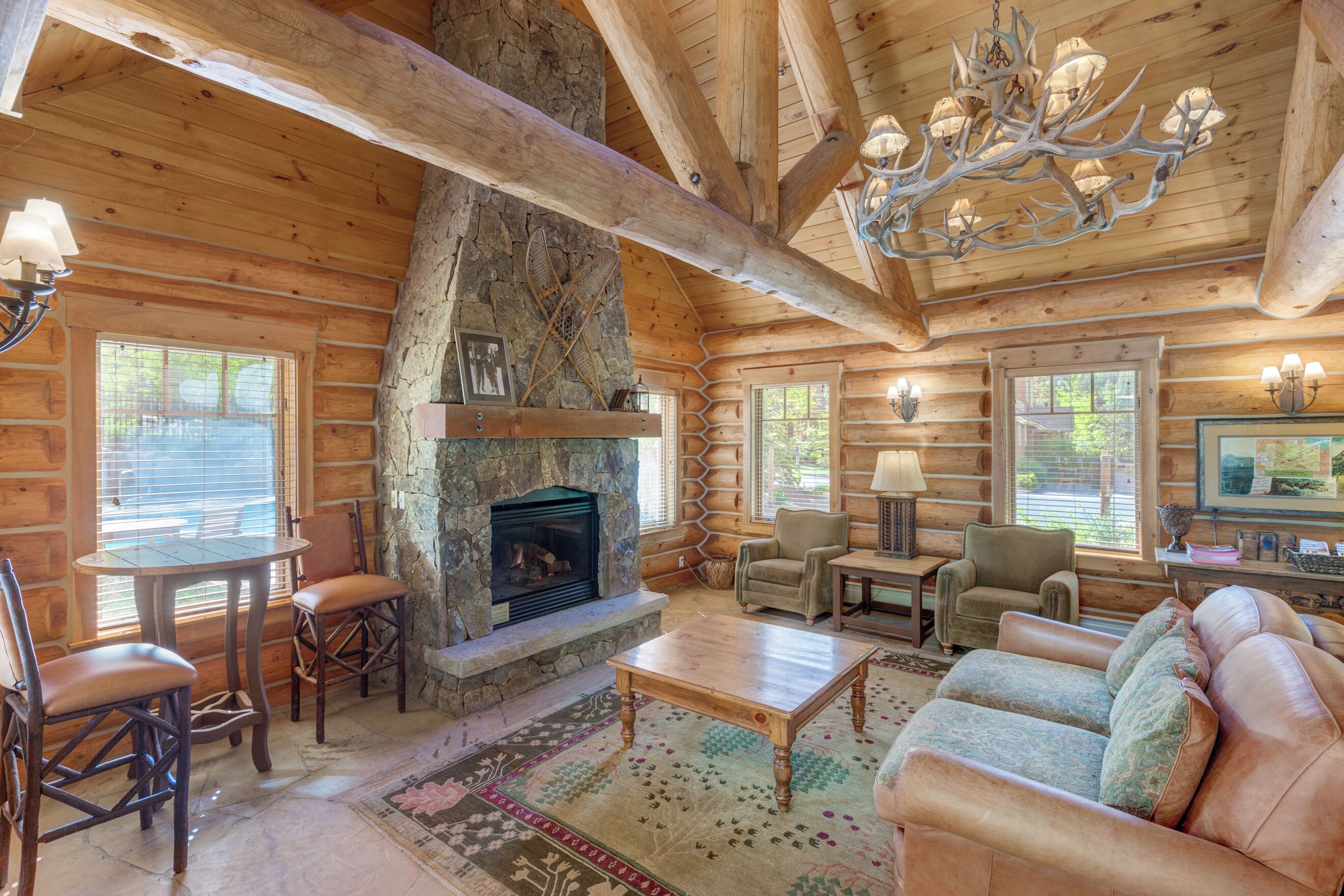 开间 (2 Bedrooms) | 外观