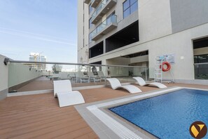 Outdoor pool - Jeewar JVC near Circle Mall Pool Gym (Dubai)