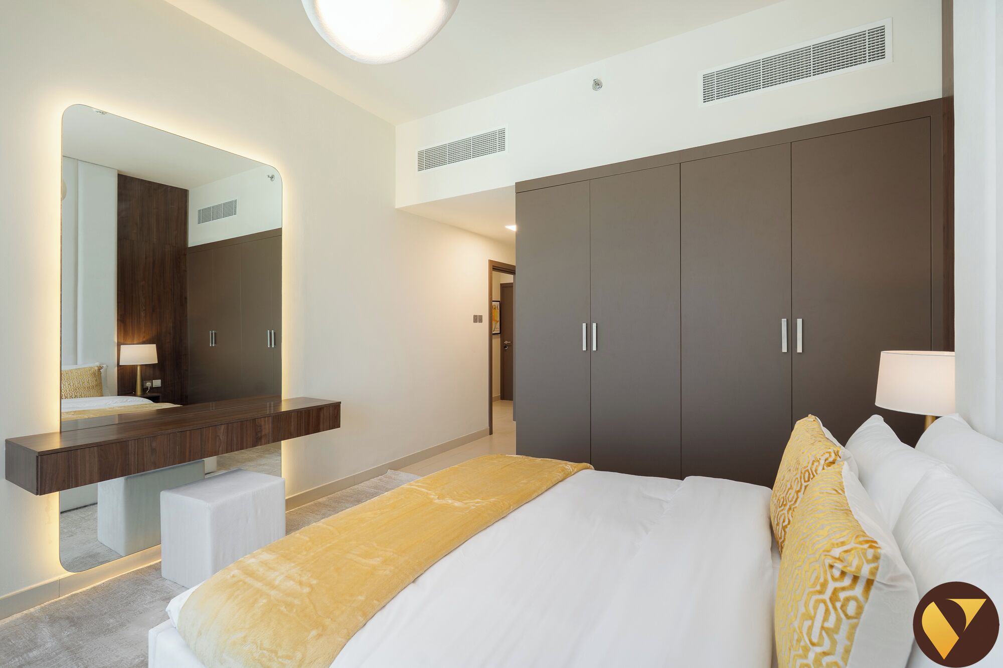 Egyptian cotton sheets, premium bedding, in-room safe, blackout curtains
