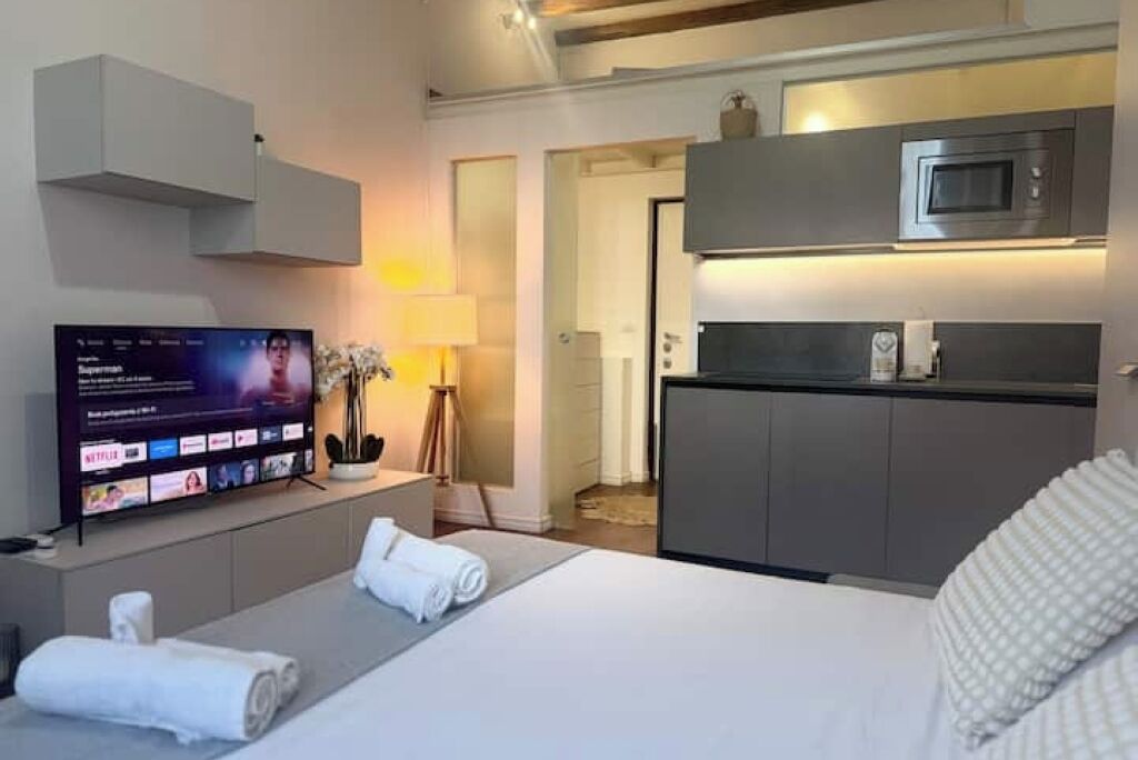 Strykejern/-brett, wi-fi og sengetøy