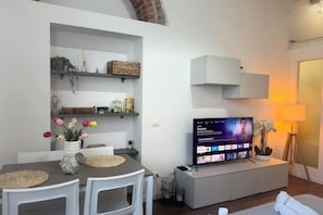 Interior - A Casa di Imma - Elegant studio apartment in Porta Rom (Milano)