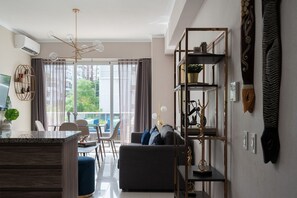 Apartamento de lujo, vistas a la ciudad | Zona de estar