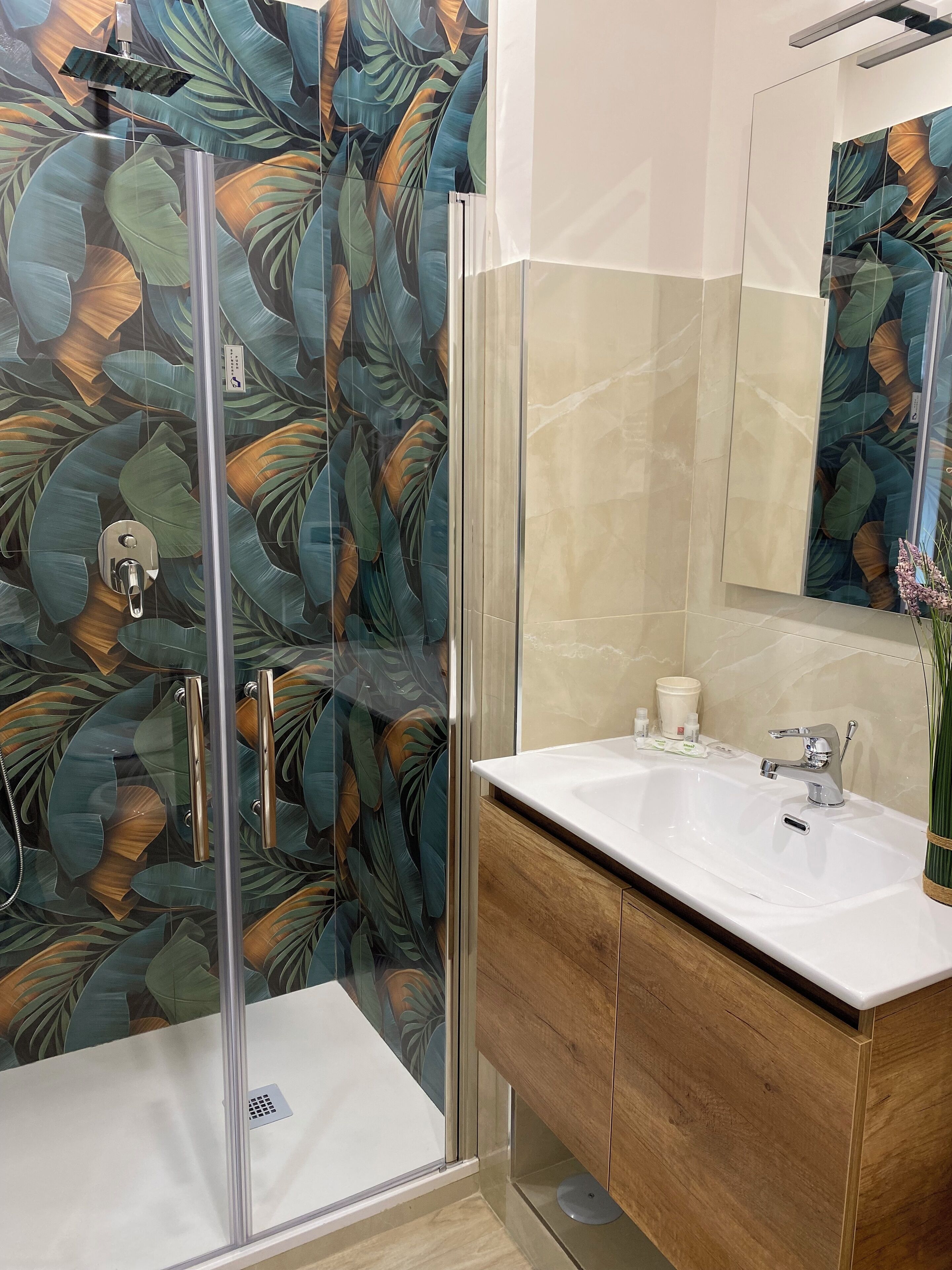 Dusche, Haartrockner, Bidet, Handtücher