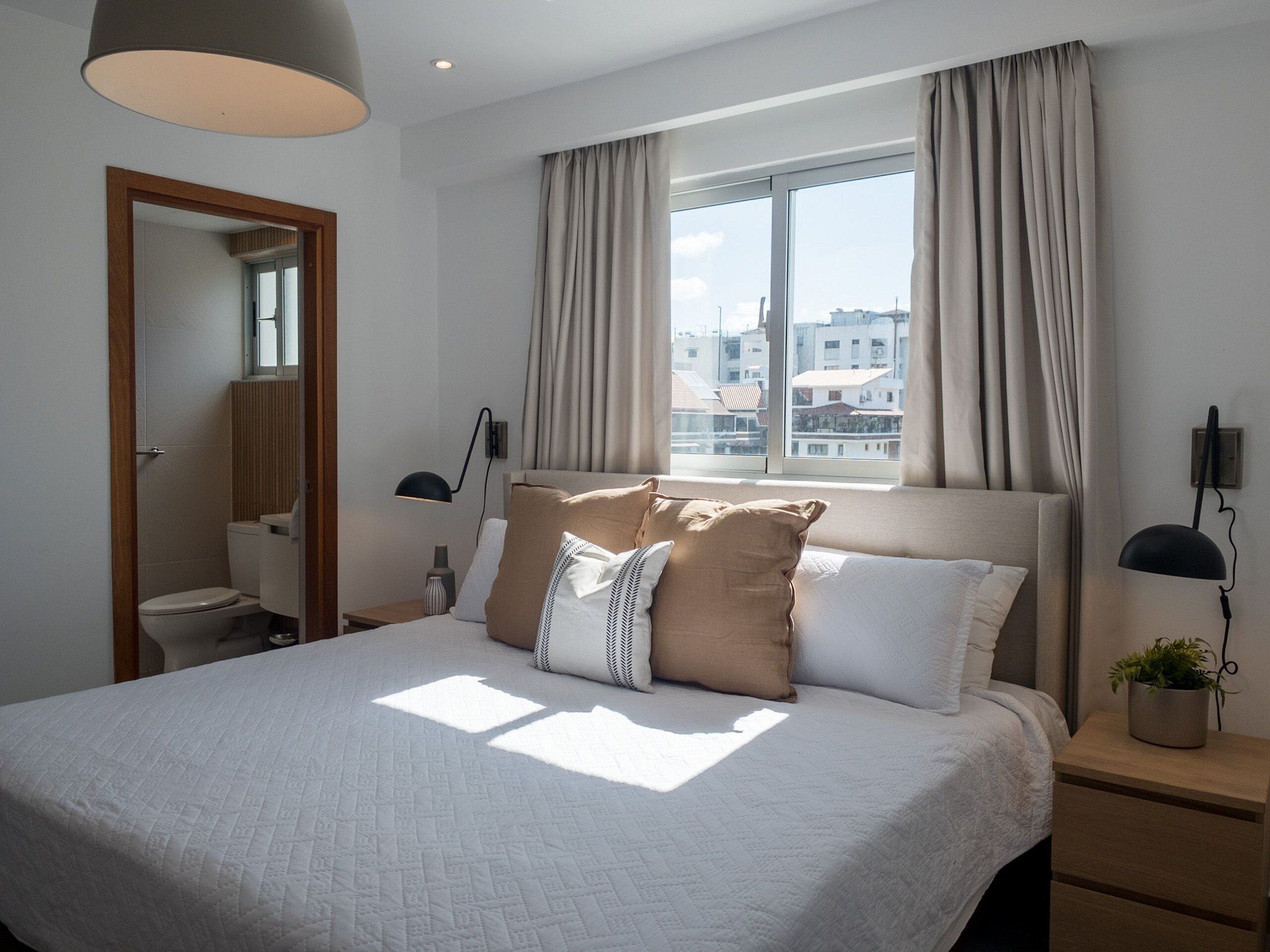Luxury Apartment | In-room safe, blackout drapes, iron/ironing board, free WiFi