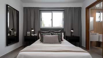 Basic Apartment | In-room safe, blackout drapes, iron/ironing board, free WiFi