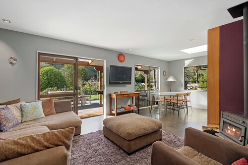 Brook Beauty - Nelson Holiday Home