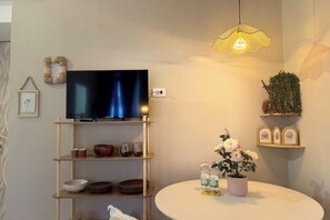 Interior - Design Studio in Navigli | Wi-Fi & Self Check-in (Milano)