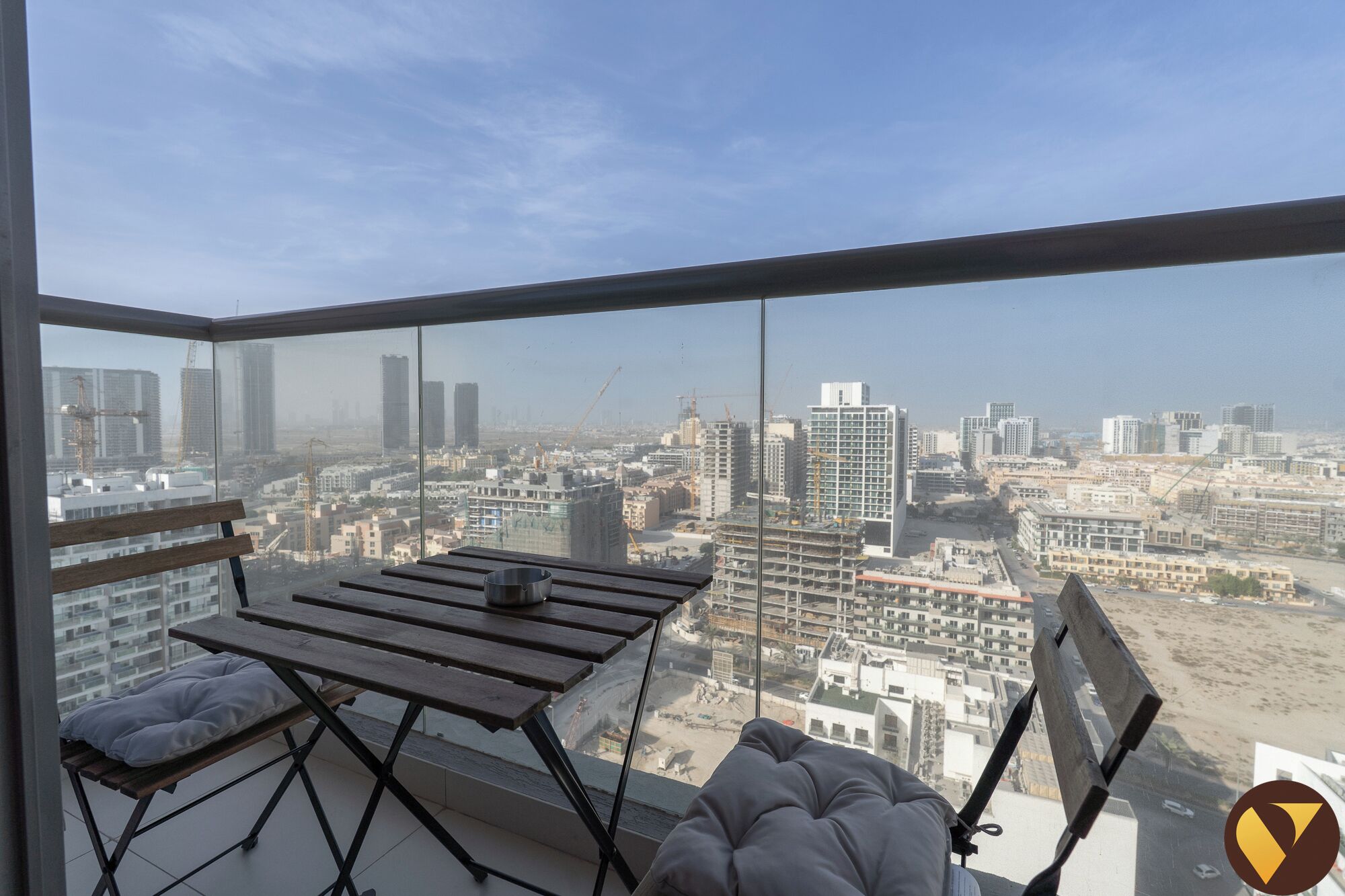 Departamento de lujo, balcón, vista al parque | Balcón