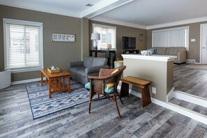 Televisión y oficina 