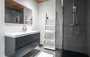 Shower - Apartment Presseggersee Top 1 (Hermagor)