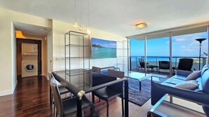 Interior - Marbella Lane- Prime Watermark Ocean & City View (Honolulu)