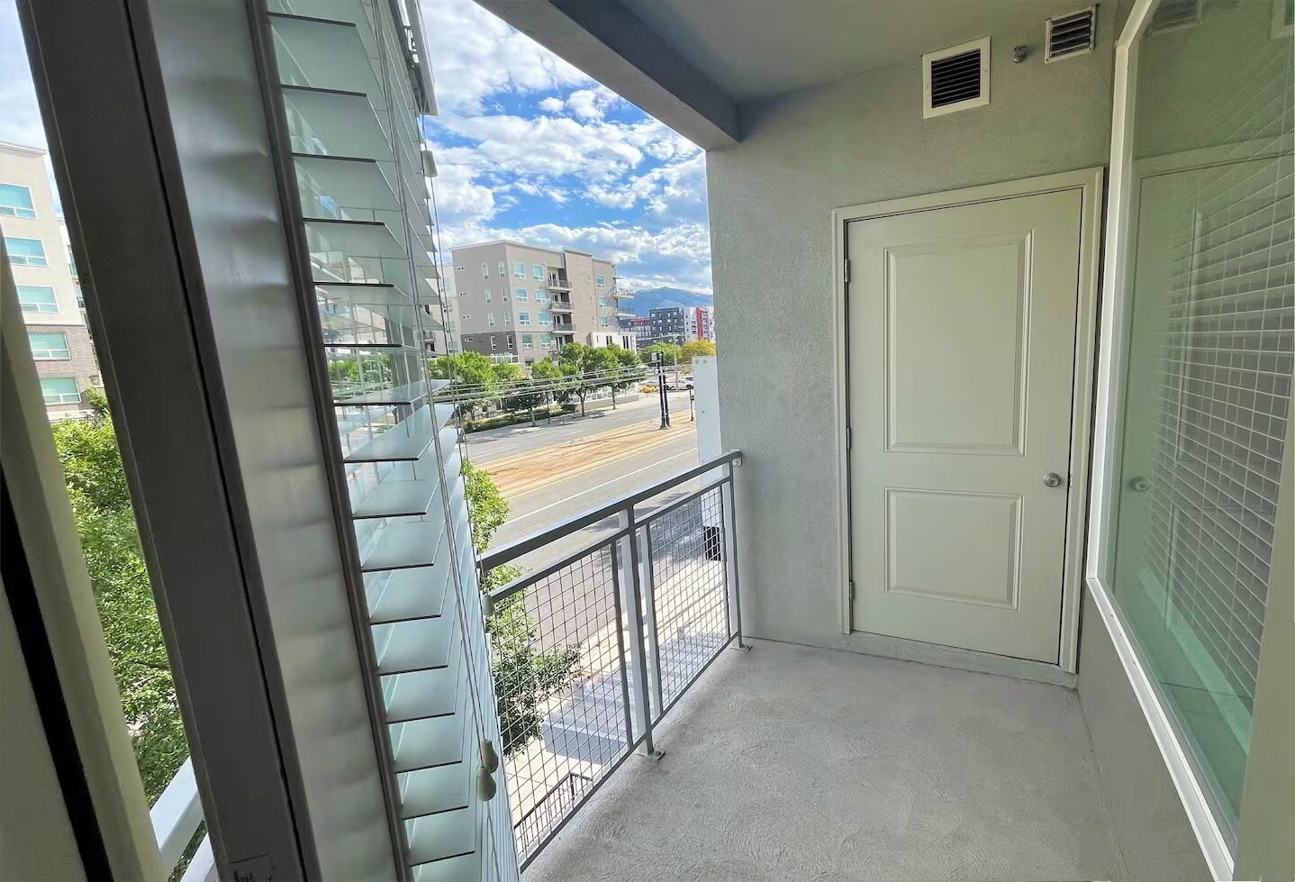 Deluxe Condo, Pets Allowed, City View | Balcony