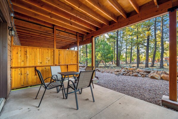Outdoor dining