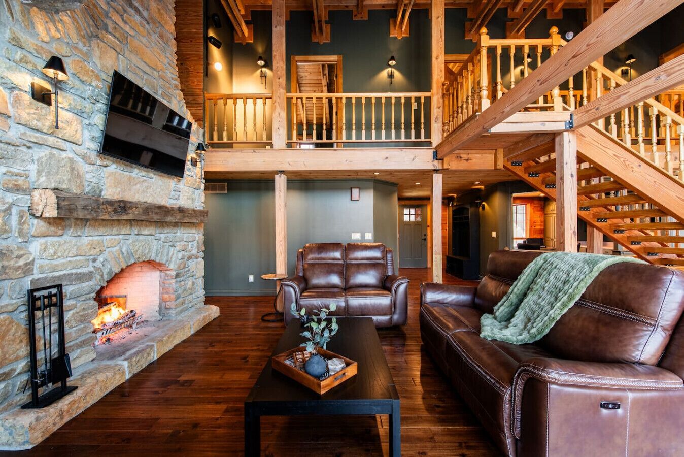 TV connectée, cheminée, baby-foot