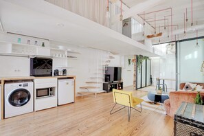 Apartment | Living area - Spacious Apartment 2br/4p - Republique (Paris)