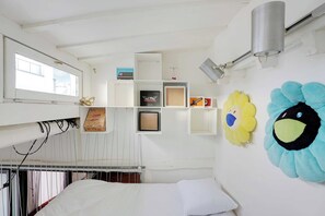 2 habitaciones y espacio para trabajar con laptop 