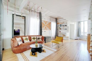 Apartment | Living area - Spacious Apartment 2br/4p - Republique (Paris)
