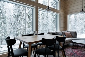 Dining - Villa Kuura A8 by Aavalevi (Levi)