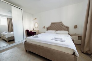 Iron/ironing board, WiFi, bed sheets - Yellow 1-bedroom apartment with AC in vibrant Budva (Budva)