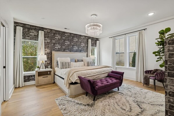 3 bedrooms, desk, iron/ironing board, WiFi - SteelyNash - Pittsburgh Grit meets Nashville Twang (Nashville)