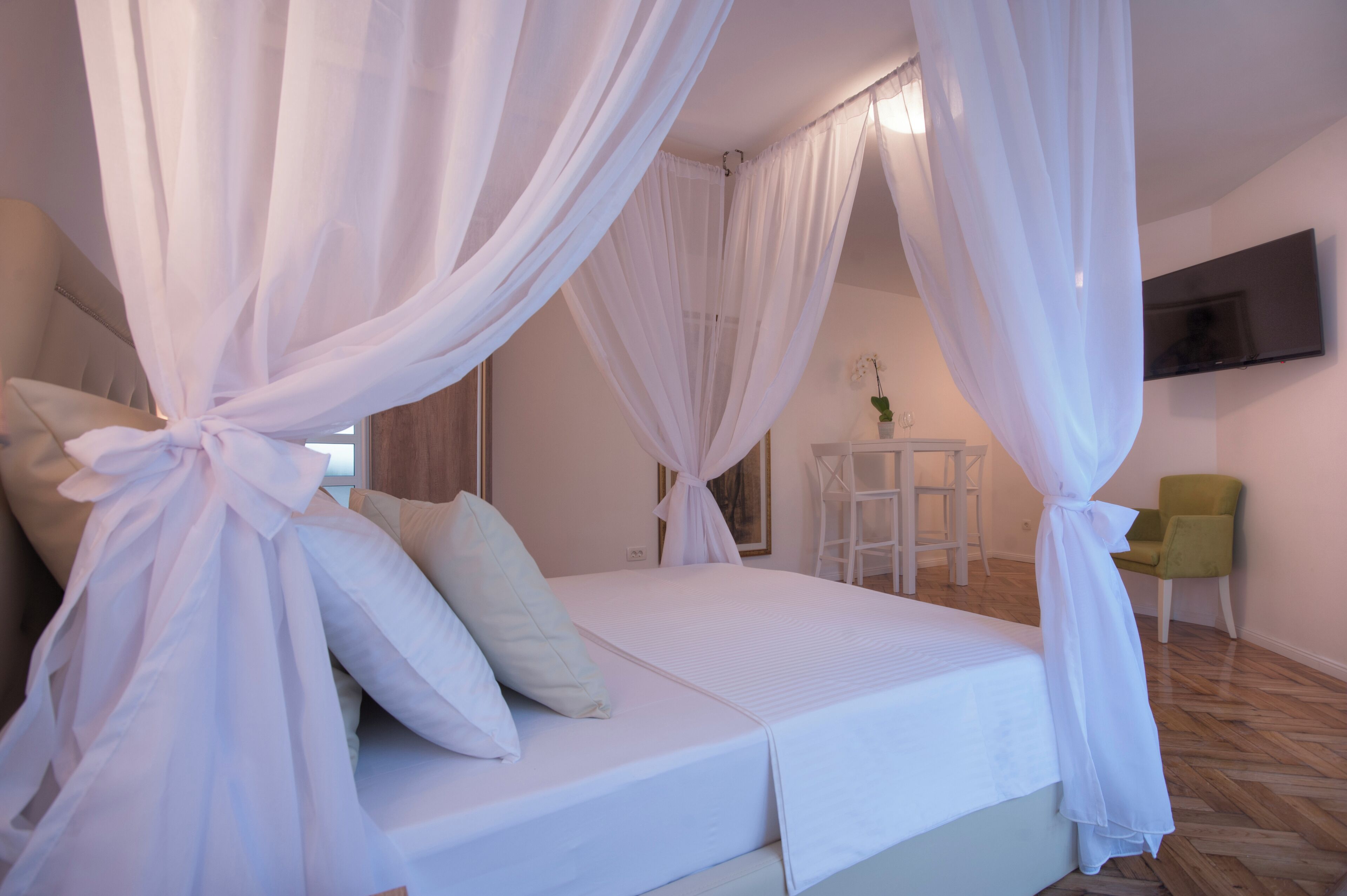 アイロン / アイロン台、WiFi、ベッドシーツ