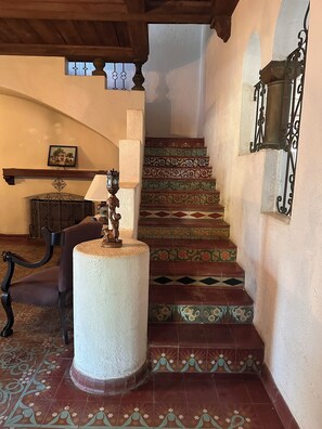 Interior - The Palms of Del Rio-History at Its Best (Del Rio)