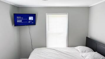 2 bedrooms, iron/ironing board, WiFi (free), bed sheets