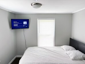 Iron/ironing board, free WiFi, bed sheets