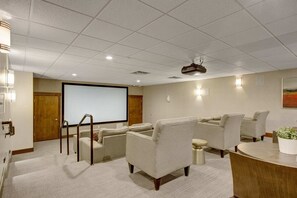 Theatre show - Downtown Condo with Great Mountain Views (Salt Lake City)