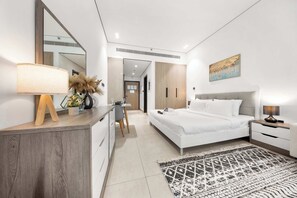 House - Stayshort - Modern Studio in Production City Sleeps 3 (Dubai)