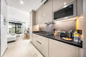 House - Stayshort - Modern Studio in Production City Sleeps 3 (Dubai)