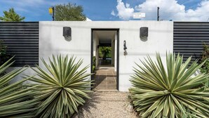 Exterior detail - Casa Harmonia Modern Tropical Villa with Private Pool in Potrero (Potrero)