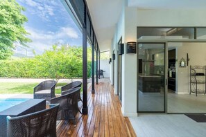 Outdoor dining - Casa Harmonia Modern Tropical Villa with Private Pool in Potrero (Potrero)