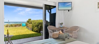 Studio on Morgo - A cozy coastal escape with ocean and river views