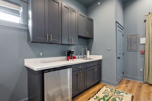 Microwave, coffee/tea maker, cookware/dishes/utensils