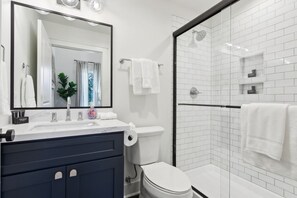 Hair dryer, towels - Spacious 2BR Condo in the Heart of NOLA (New Orleans)