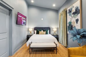2 bedrooms, iron/ironing board, bed sheets