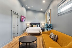 2 bedrooms, iron/ironing board, bed sheets