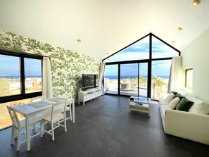 Living area - Sea & Golf View 2BR Villa with Beach & Pool Access & Terrace - Seascape Stays (Soma Bay)