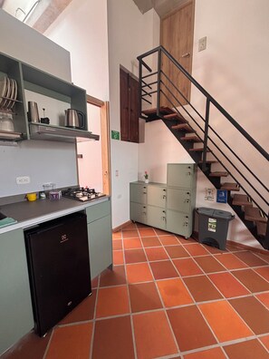 Chambre Double Standard | Cuisine partagée | Réfrigérateur dans l'espace commun