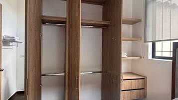 Standard Apartment | Free WiFi, bed sheets