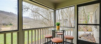 Golf Course & Mtn Views: Franklin Family Condo